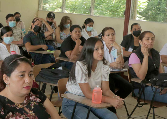 Managua y Boaco fortalecen sus propuestas de negocio en Emprendetones 2022